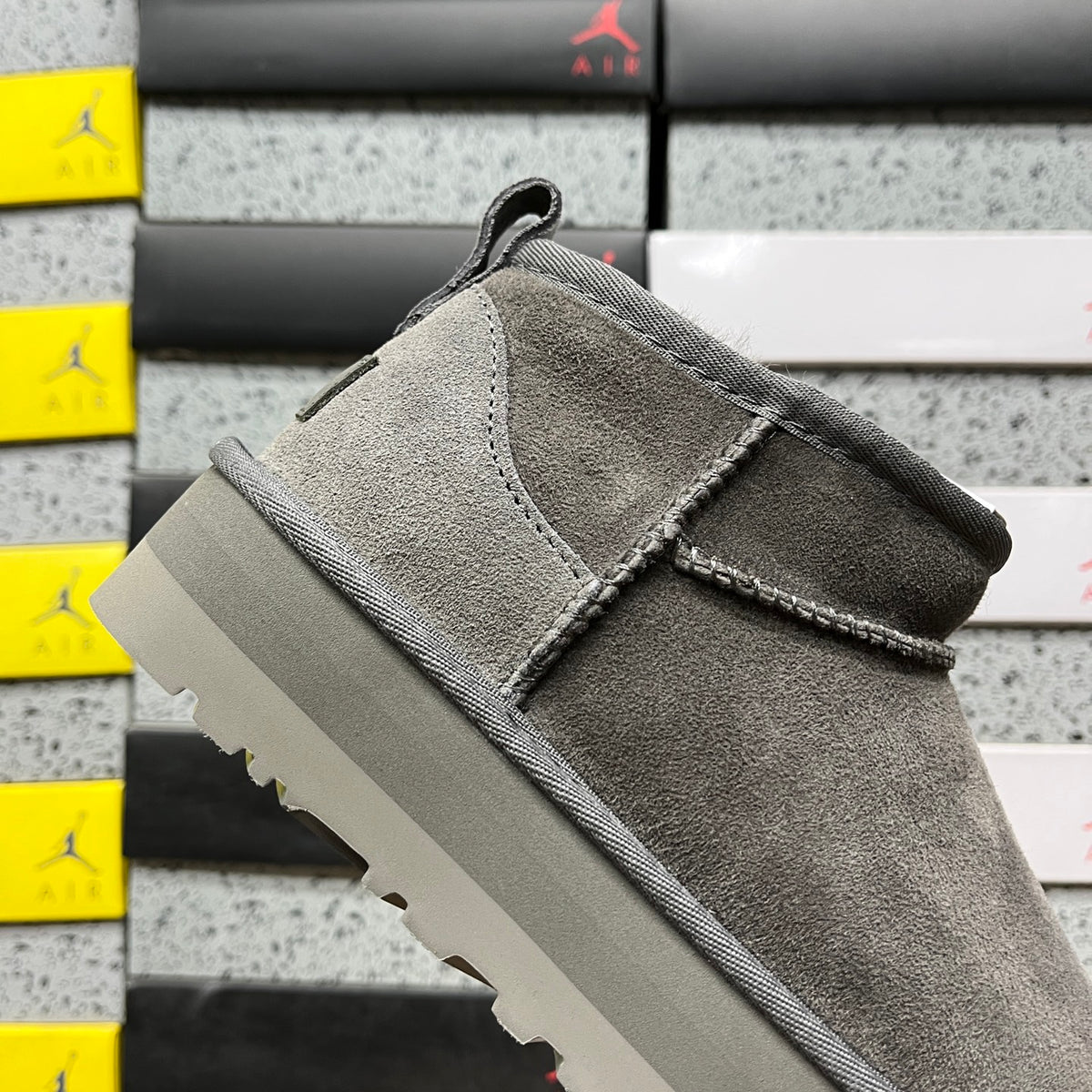 UGG Ultra Mini 3 cm Platform Boots in Grey