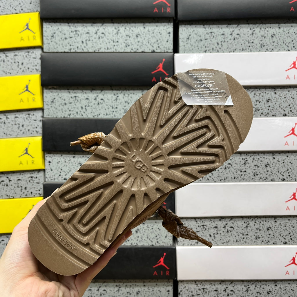 UGG Lowmel Lace-Up Shoes in Chestnut