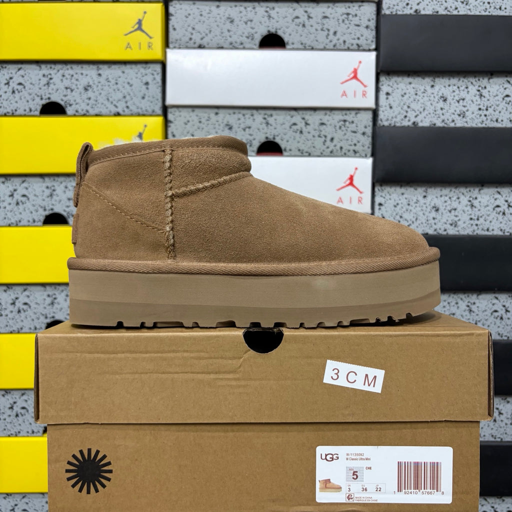 UGG Mini Platform Ankle Boots in Chestnut – 3 cm