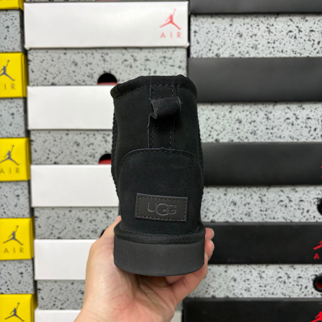 UGG Mini Boots in Black – Style 6109