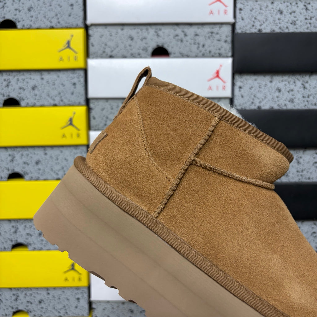 UGG Mini Platform Ankle Boots in Chestnut – 5 cm