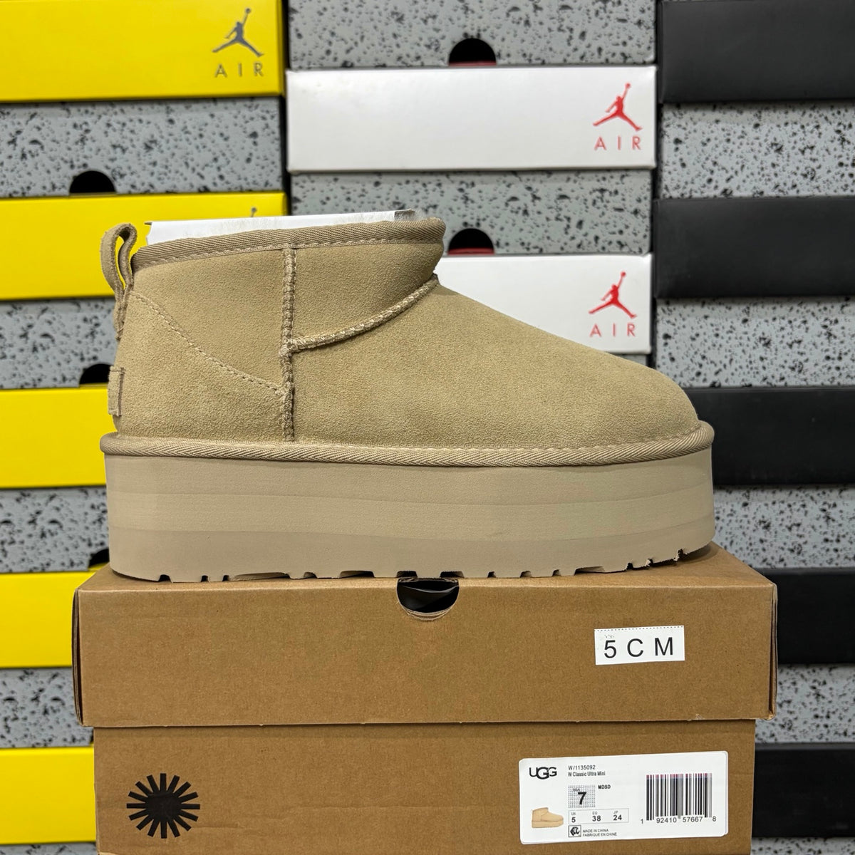 UGG Mini Platform Ankle Boots in Light Khaki – 5 cm