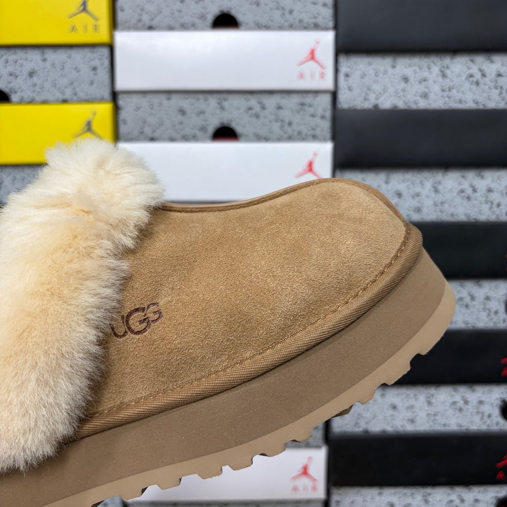 UGG Chestnut Platform Slippers with Plush Collar – 3 cm