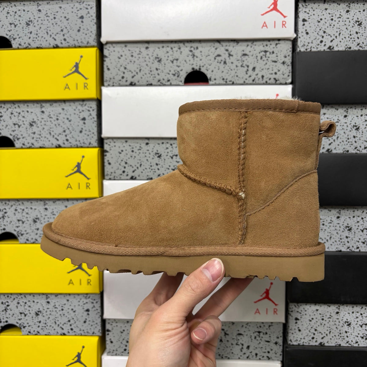 UGG Classic Short Boots in Chestnut