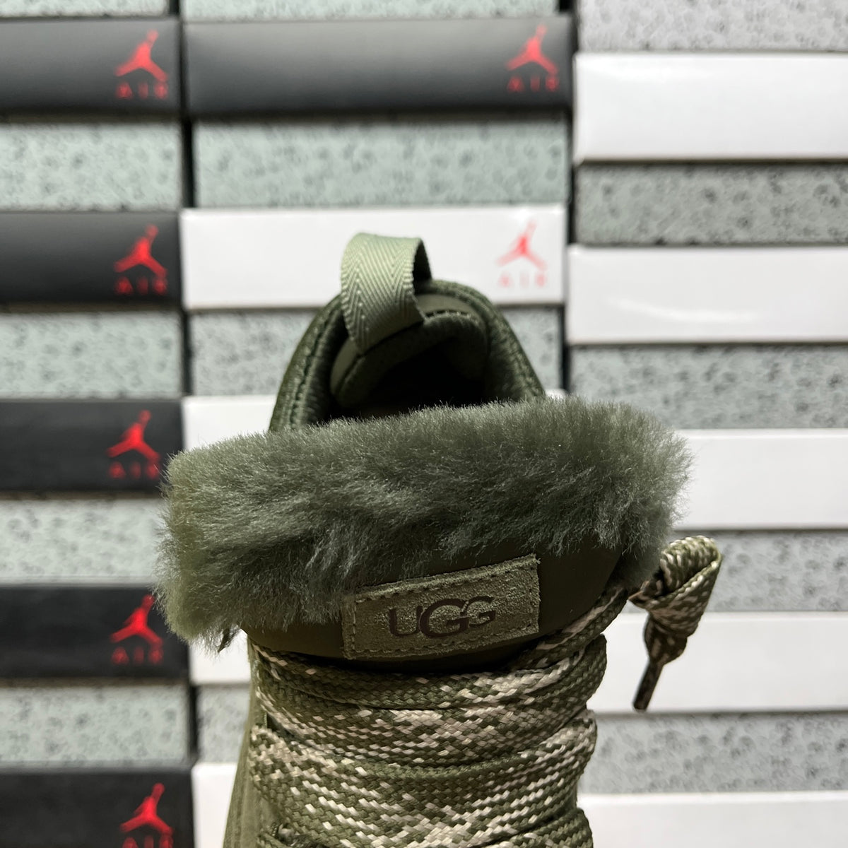 UGG Lowmel Lace-Up Shoes in Moss Green