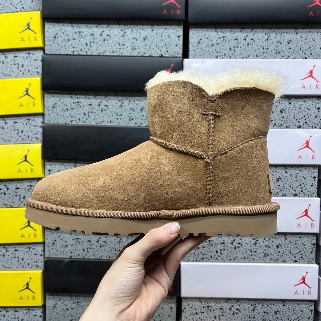 UGG Mini Bailey Button II Boots in Chestnut