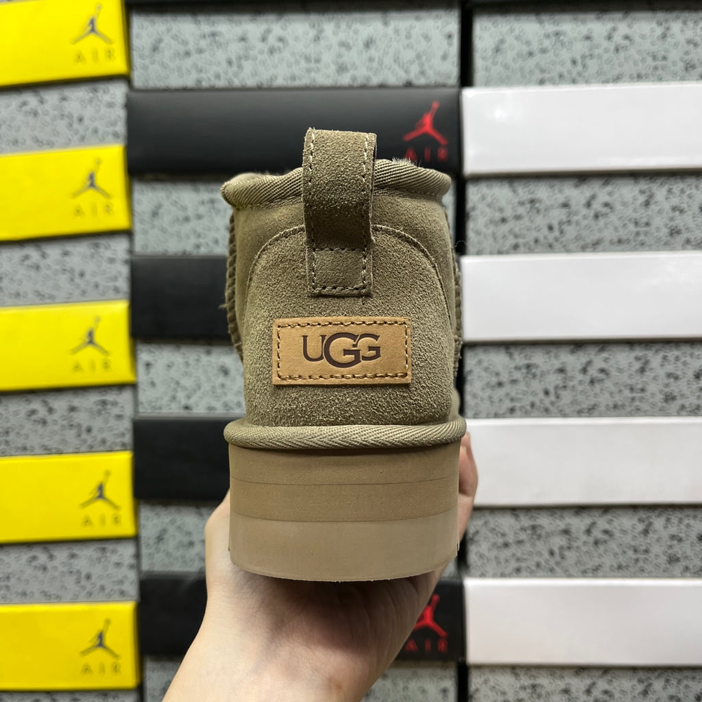 UGG Ultra Mini 3 cm Platform Boots in Antelope Brown