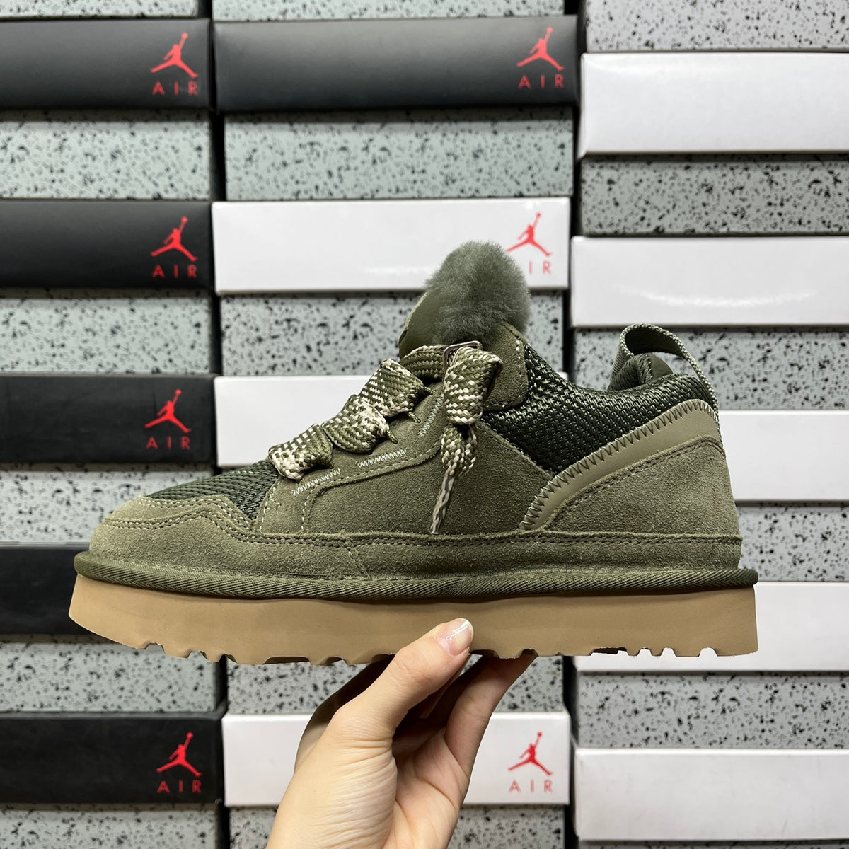UGG Lowmel Lace-Up Shoes in Moss Green