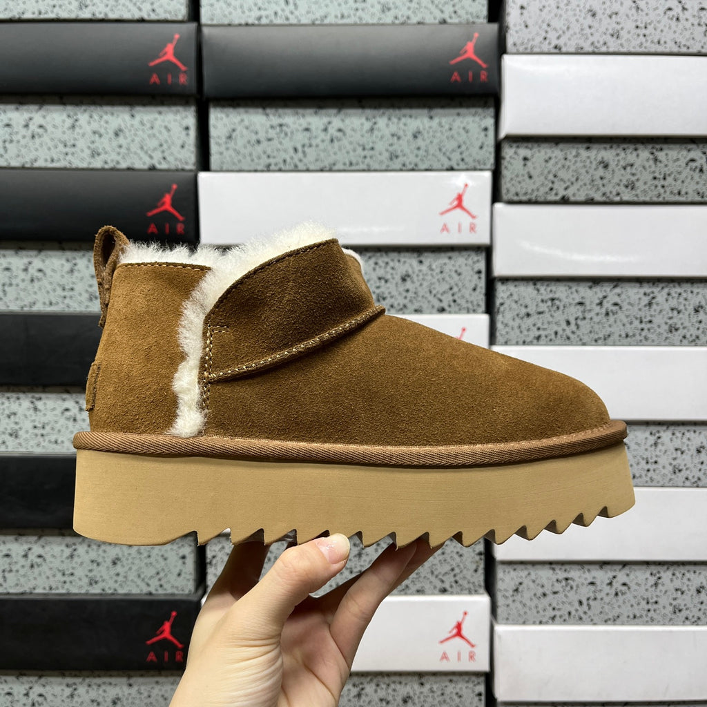 UGG 5 cm Platform Ankle Boots in Chestnut – Style 1184115
