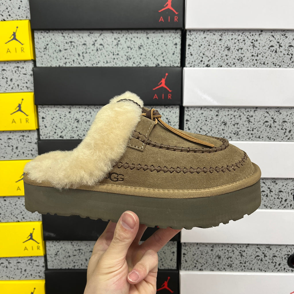 UGG Plush-Collar Mule Slippers in Walnut Brown – Style W1158260