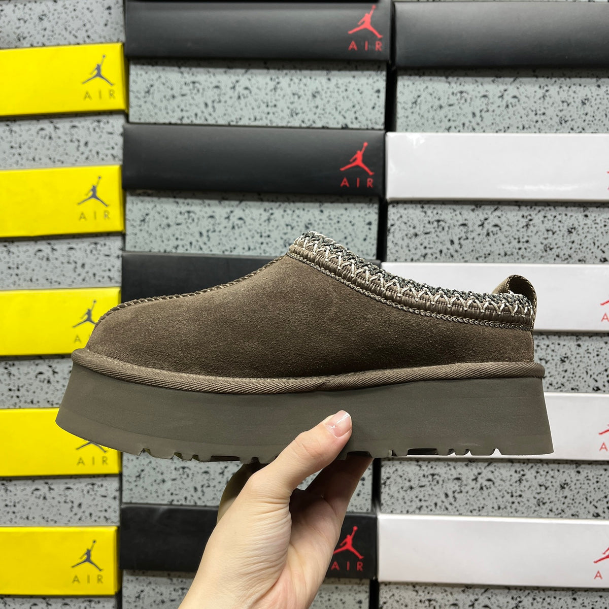 UGG Tazz II Platform Slippers in Walnut Brown