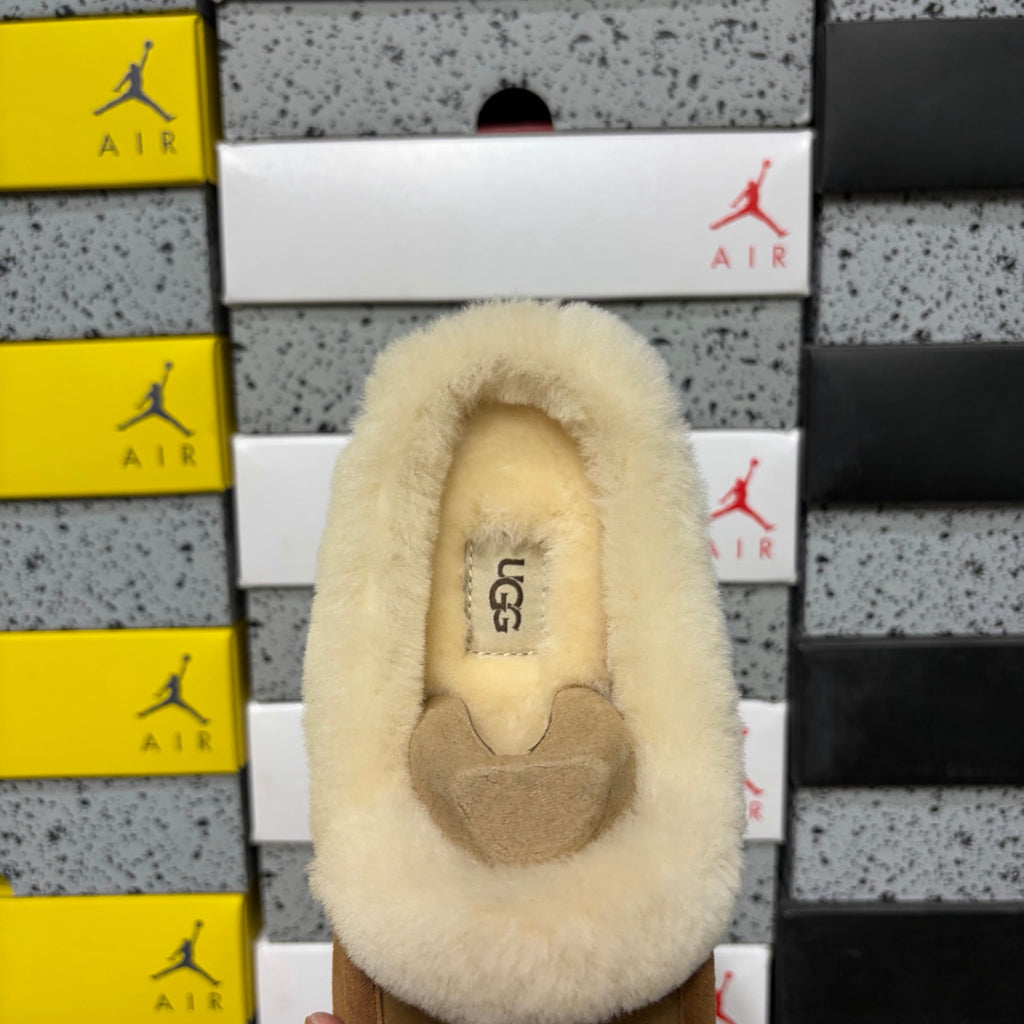 UGG Plush-Collar Slippers in Chestnut – Style W1171391
