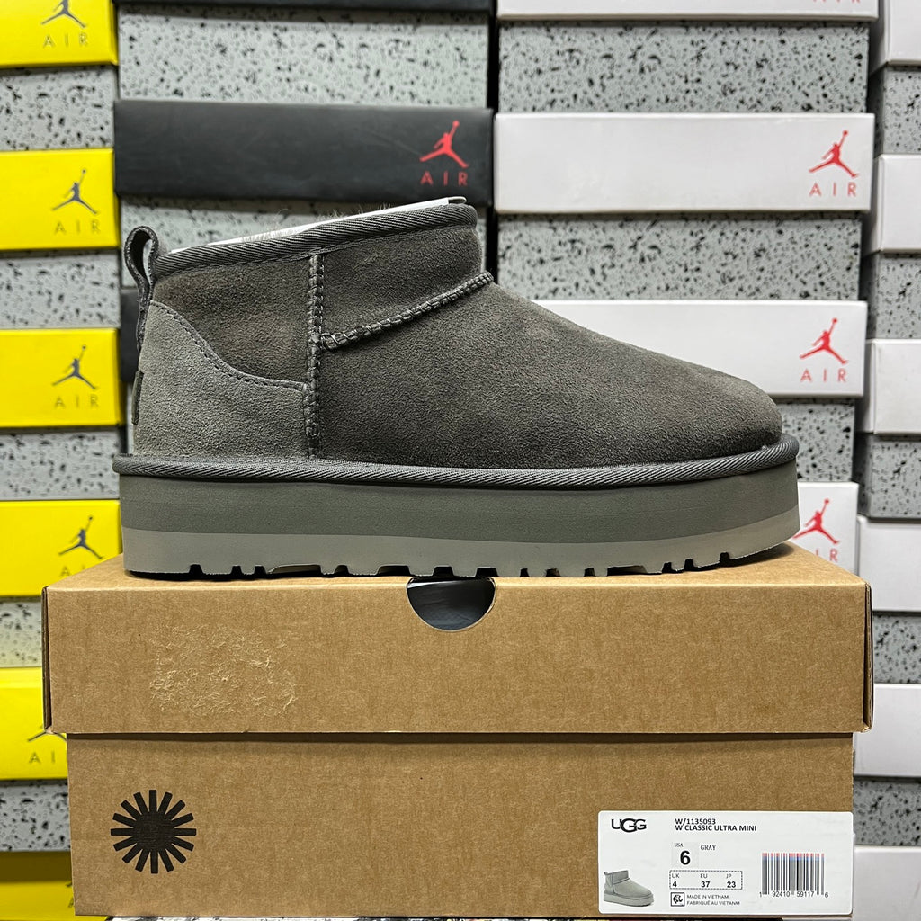 UGG Ultra Mini 3 cm Platform Boots in Grey