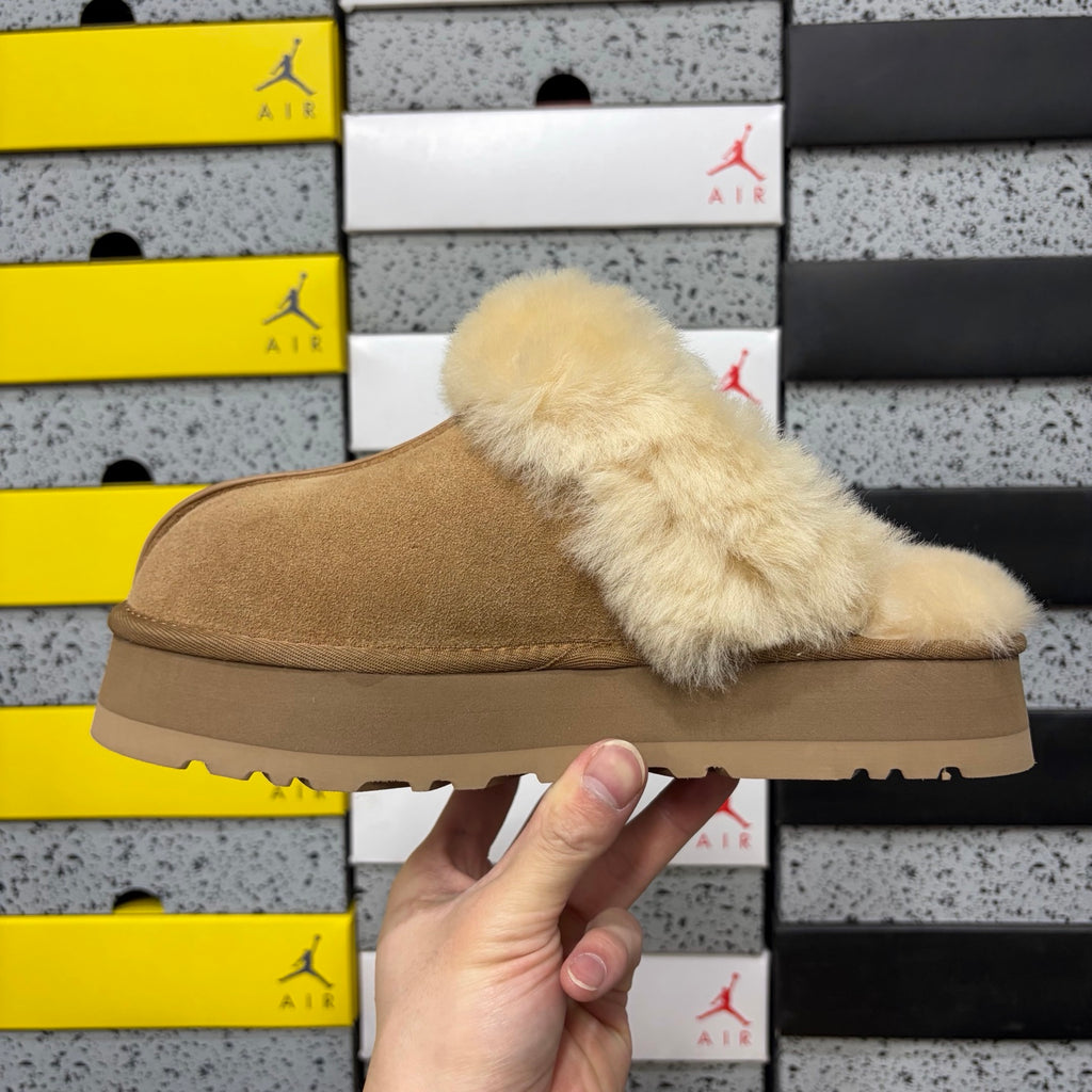 UGG Chestnut Platform Slippers with Plush Collar – 3 cm