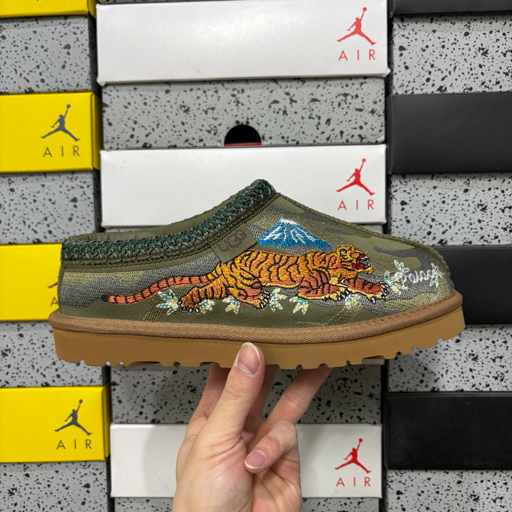 UGG Dragon & Tiger Embroidered Slip-On Shoes in Green – Style 2553