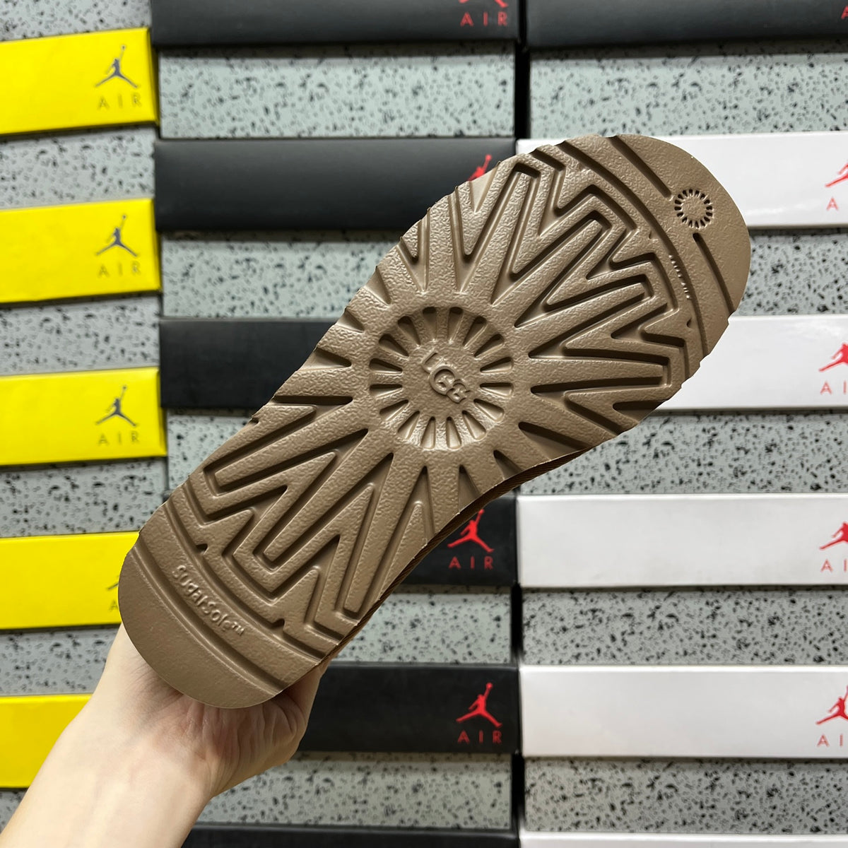 UGG Classic Short Boots in Chestnut