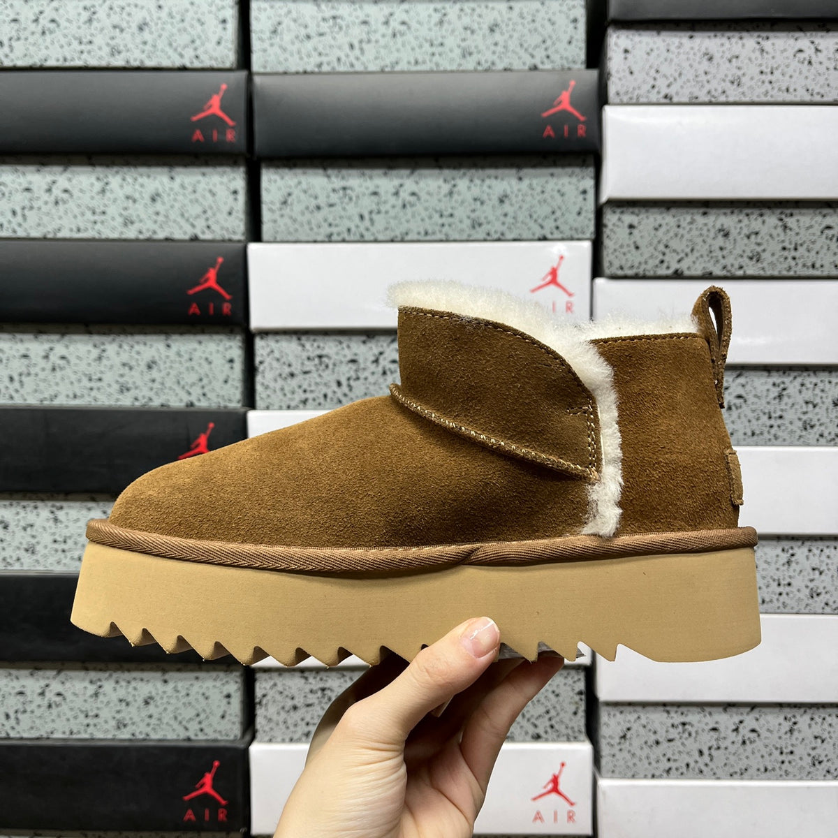 UGG 5 cm Platform Ankle Boots in Chestnut – Style 1184115