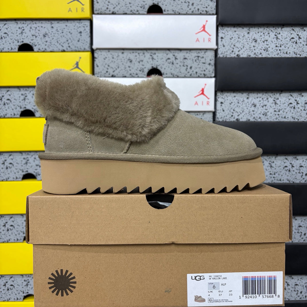 UGG Plush-Collar Platform Ankle Boots in Brown – Style W1166733
