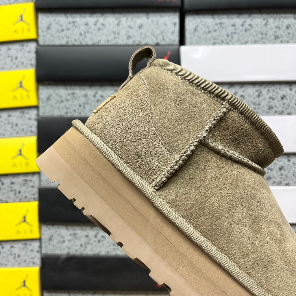 UGG Ultra Mini 3 cm Platform Boots in Antelope Brown