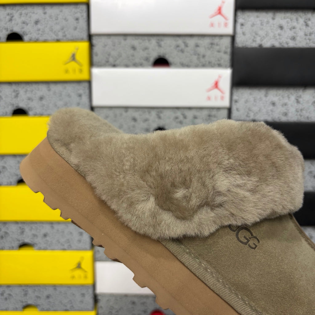 UGG Chestnut Platform Slippers with Plush Collar – 3 cm