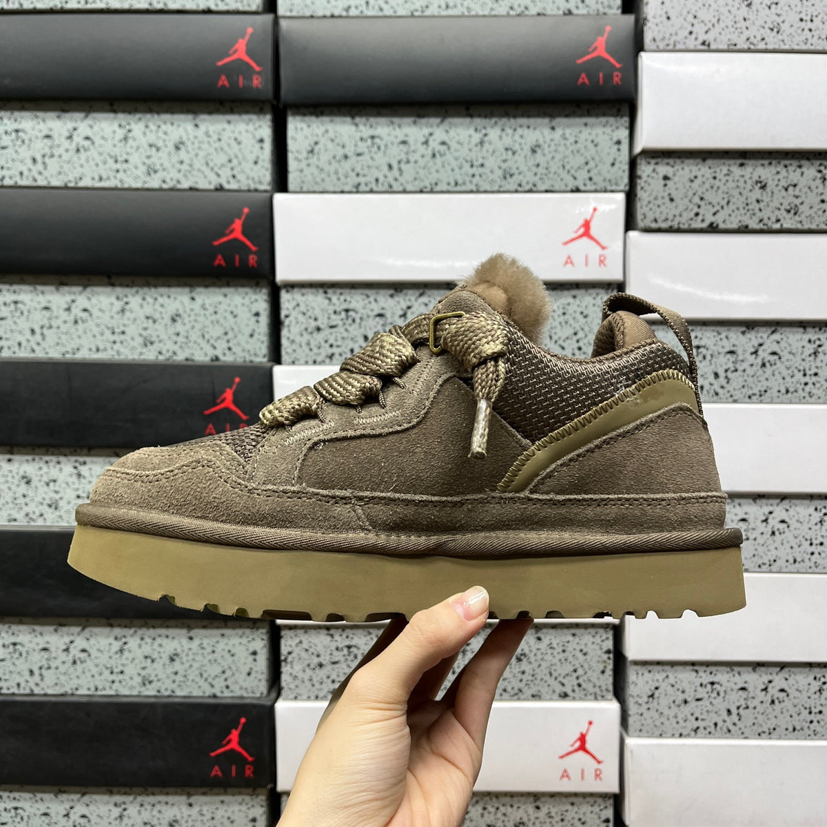 UGG Lowmel Lace-Up Shoes in Smoky Brown