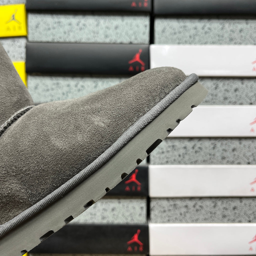 UGG Classic Short Boots in Grey